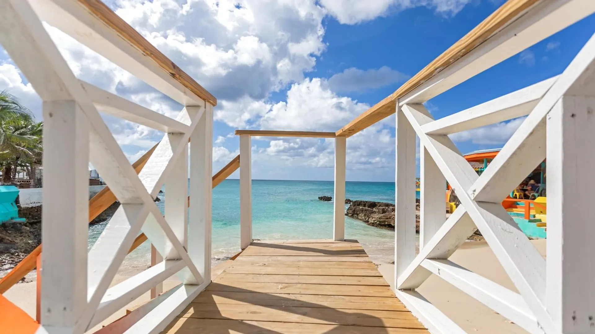 Maho Beach House Sint Maarten